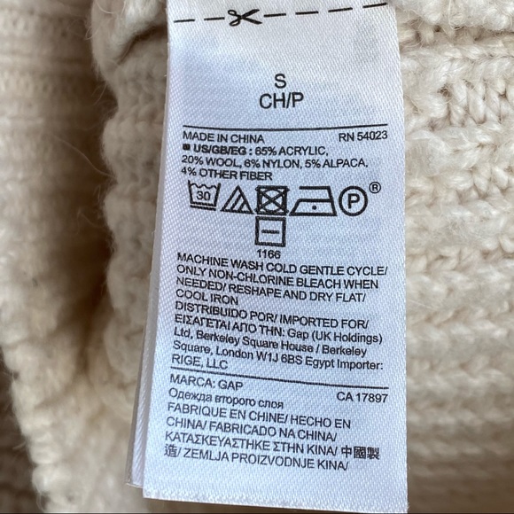 GAP Cream Knit Turtleneck Sweater - Picture 4 of 6